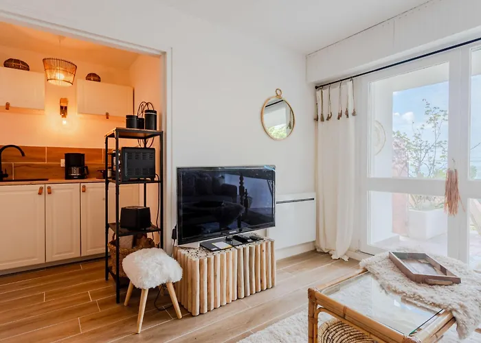 Les Flots Bleus-9 By Interhome Apartment *