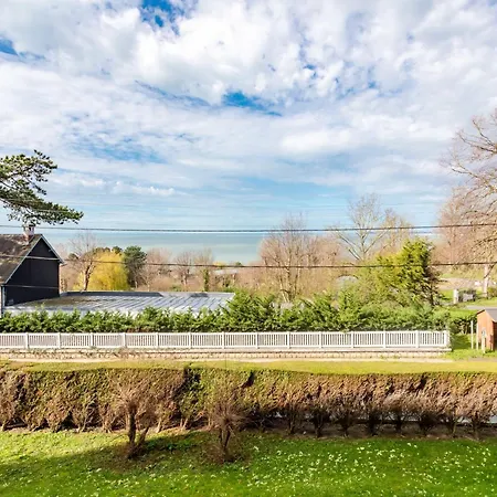 Apartment Les Flots Bleus By Interhome Trouville-sur-Mer